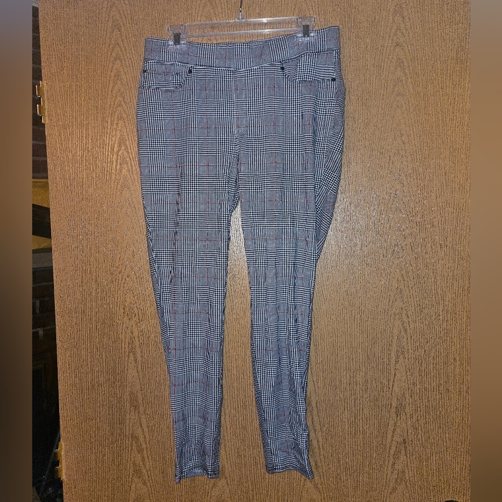 Seven pants